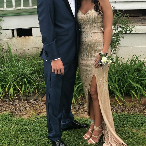 Prom dress - Picture 3 of 3